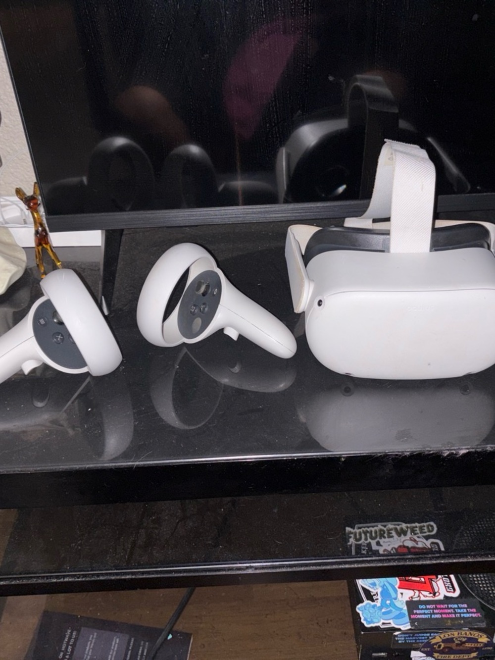 OshKosh B'gosh White Wireless VR Headset with Two White Controllers